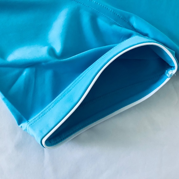 Peter Millar, Women’s Quarter Zip, Size Large, Blue with White Piping - Picture 4 of 8